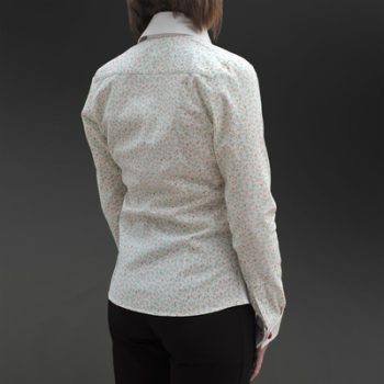 Ladies Fun Back Shirt in Cream with Green Heart Design