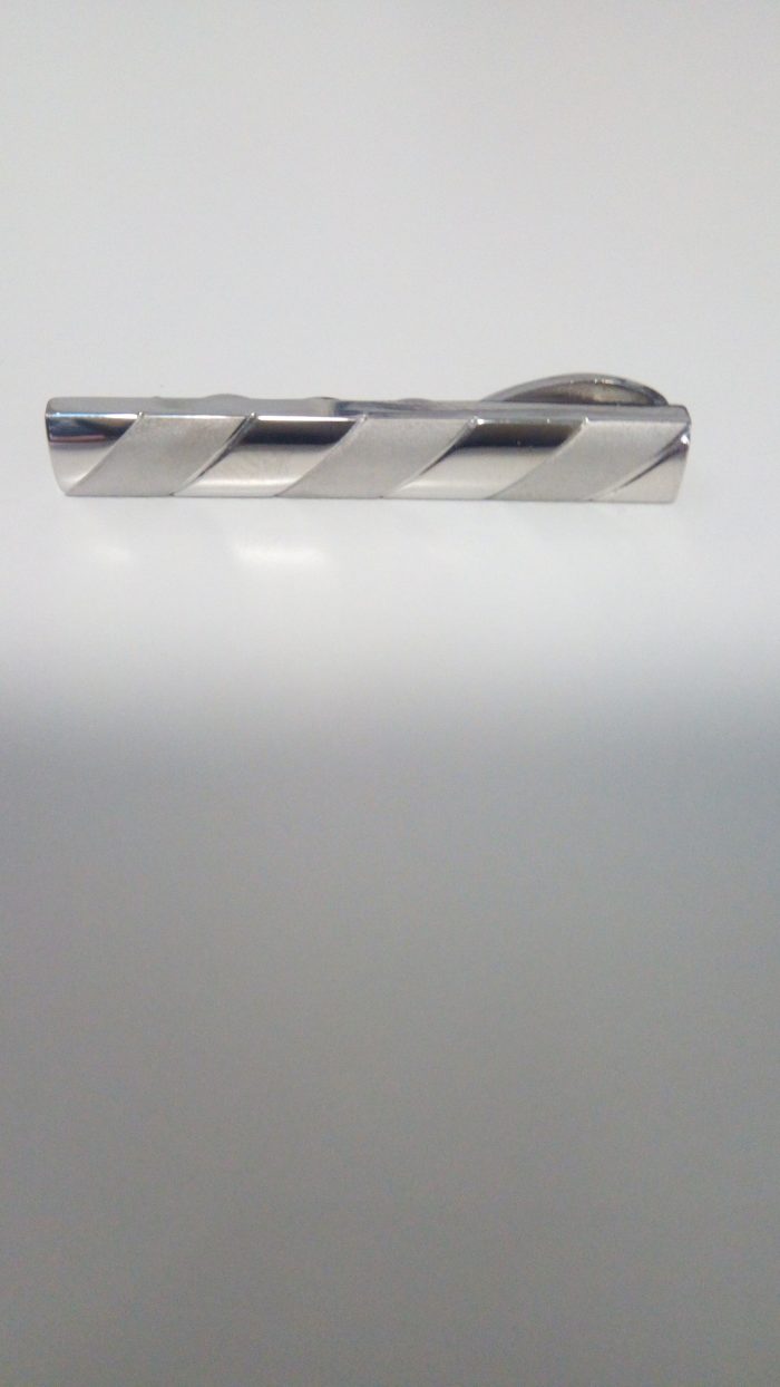 Silver Tie Clip Diagonal Design - Image 2